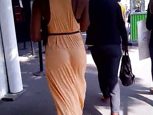 น้องสาวฟังเสียงครวญค ...